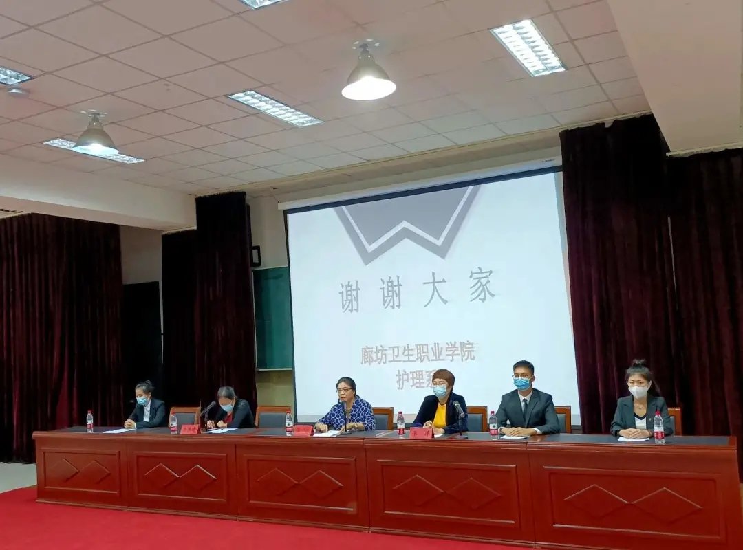 为欢迎新生入学