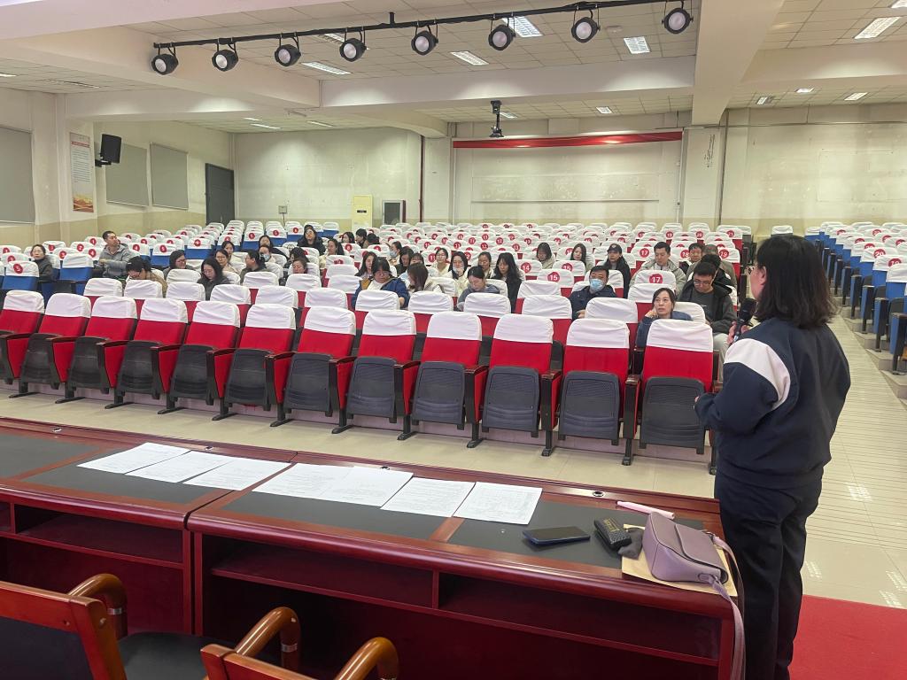 切实维护校园安全稳定